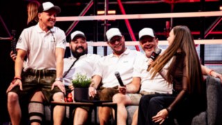 Team ZF beim Internview mit der Moderatorin Rebecca